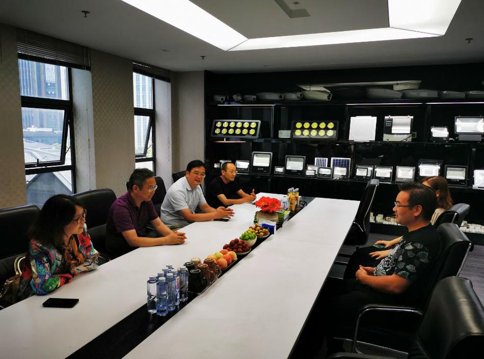 1595468108704060826.jpg 1595468108704060826.jpg