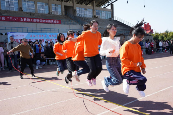潇湘巾帼显风采 MILE米乐官方网站举办妇女节系列庆祝活动